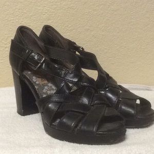 American Eagle heels